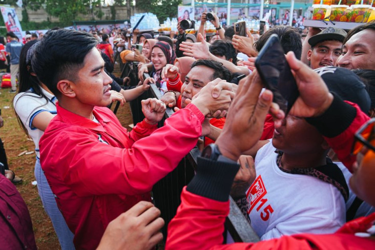 Kampanye Bareng Kaesang,...