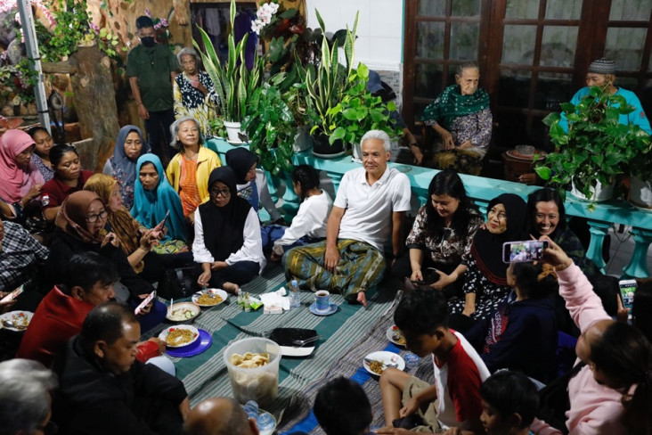 Ganjar Bermalam di Rumah...