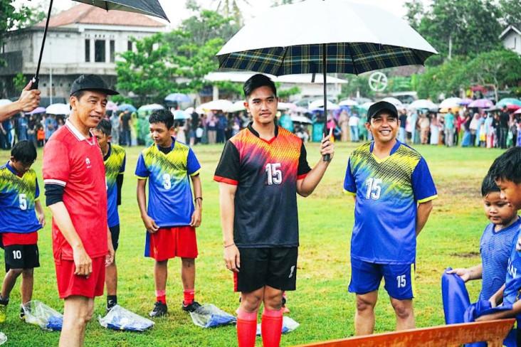 Momen Raja Juli Bagikan...
