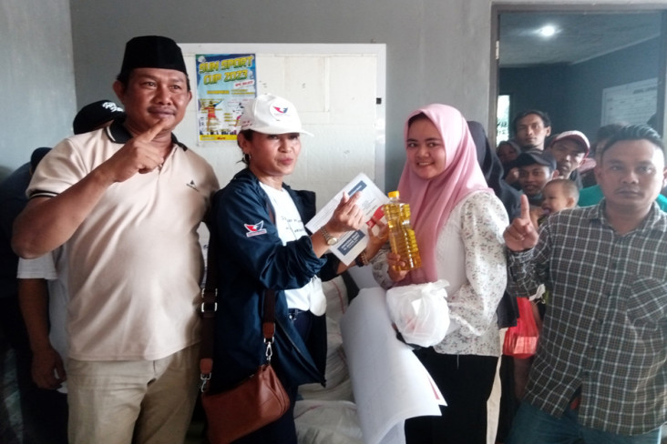Ribuan Warga Bekasi...