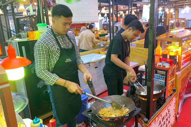 Festival Kuliner Pake...
