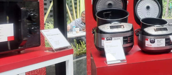 Berfitur Otomatisasi,...