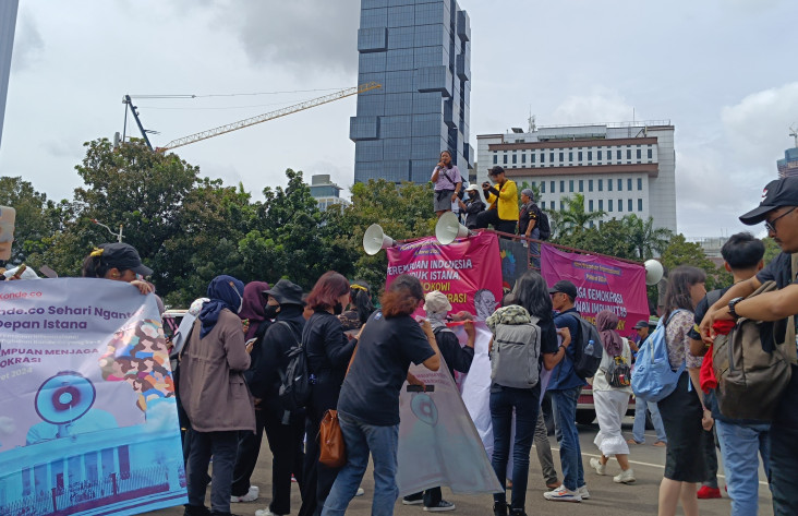 Massa Aksi Perempuan...