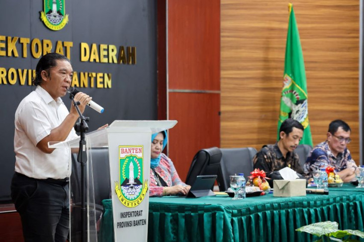 Pemprov Banten Berikan...