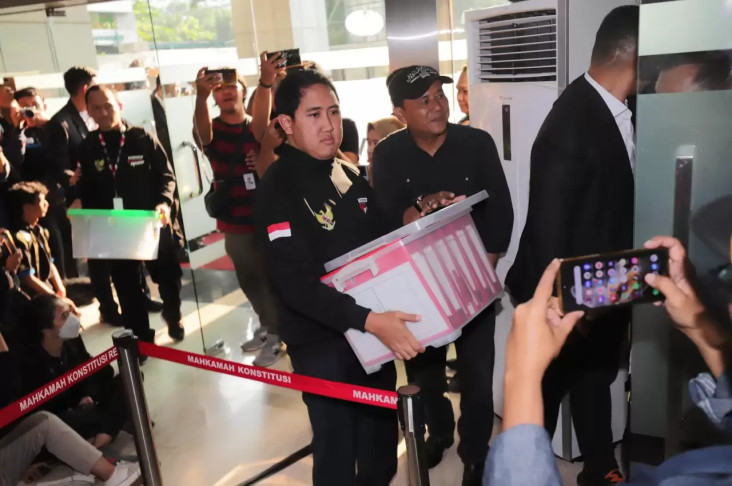 Sejumlah Orang Konvoi...