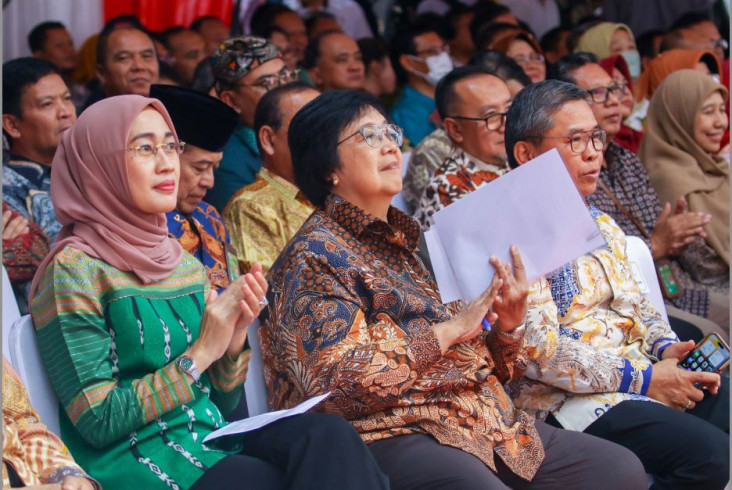 Lestarikan Hutan, Menteri...