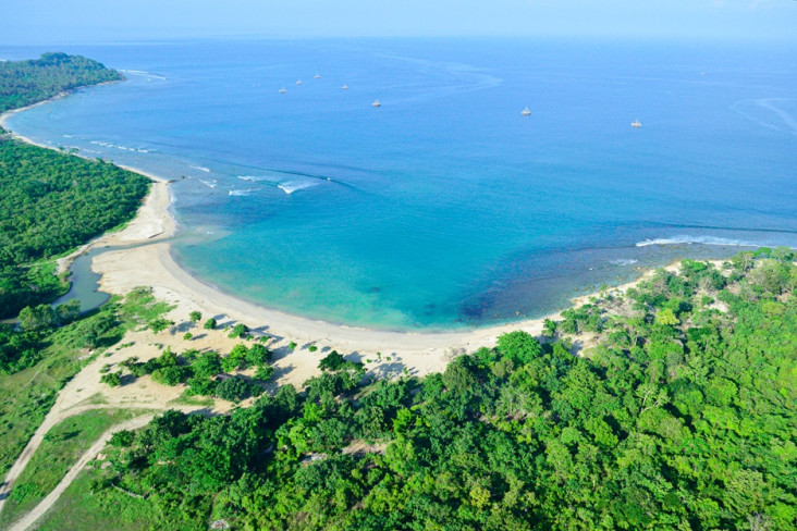 4 Wisata Pantai di Tanjung...