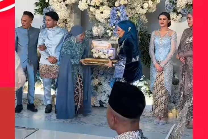 Thariq Halilintar Beri...