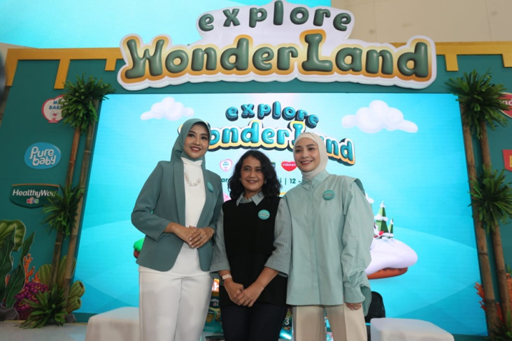 Explore Wonderland Dukung...