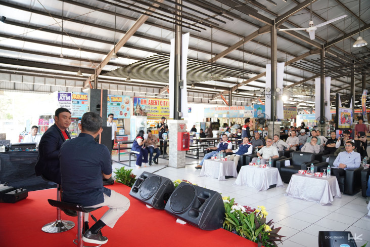 Gandeng Komunitas Otomotif,...