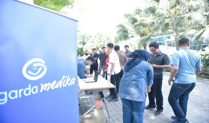 Warga Dapat Pemeriksaan...
