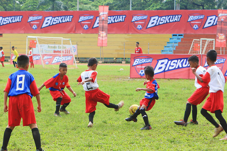 Gandeng Manchester United,...