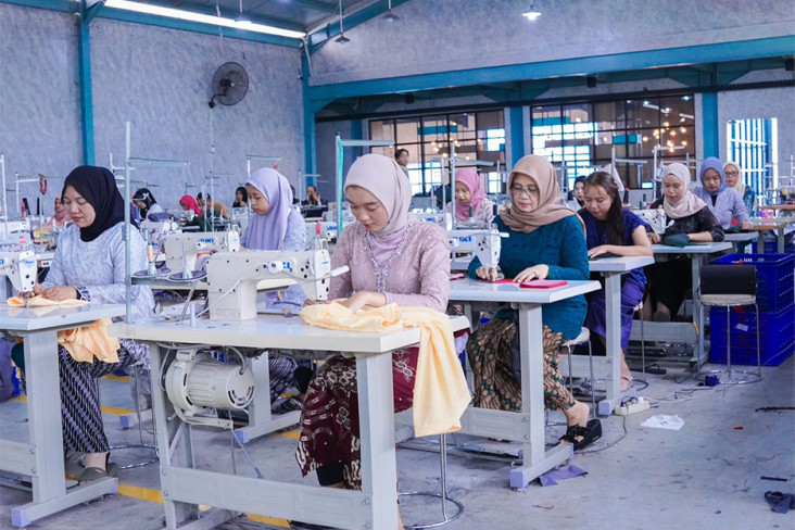 Bangga Berbatik, Sektor...
