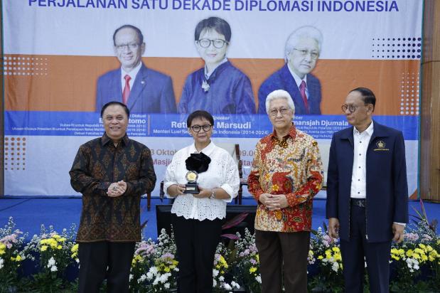 Internalisasikan Nilai...