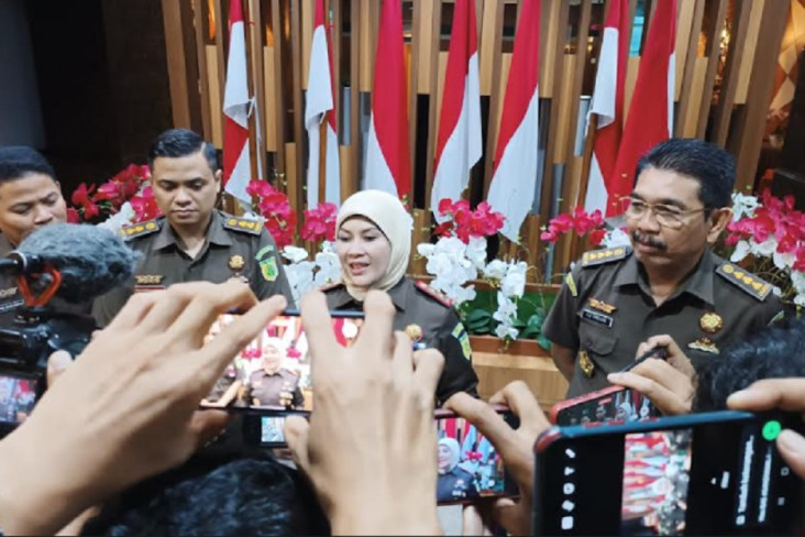 Ditangkap Kejagung,...