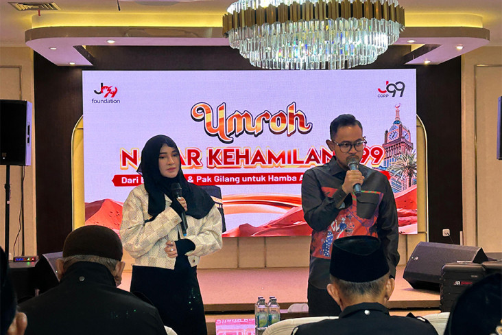 Shandy Purnamasari Jalankan...