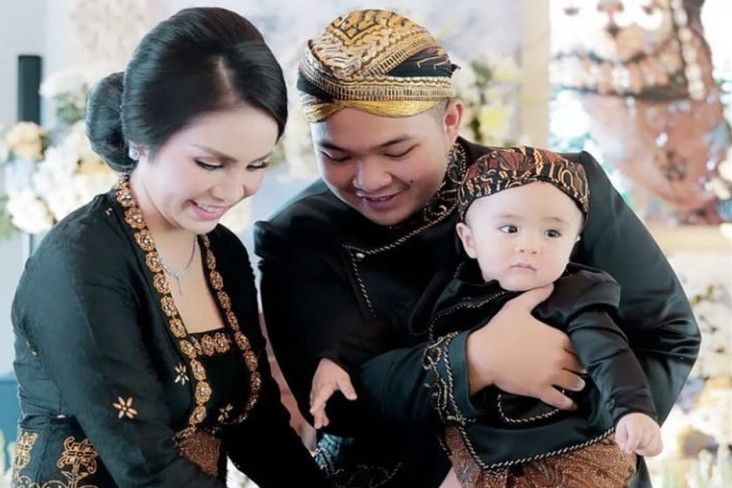 Profil dan Biodata Nicola...