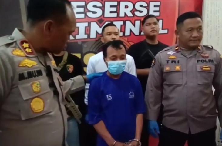 Tak Terima Dituduh Racuni...