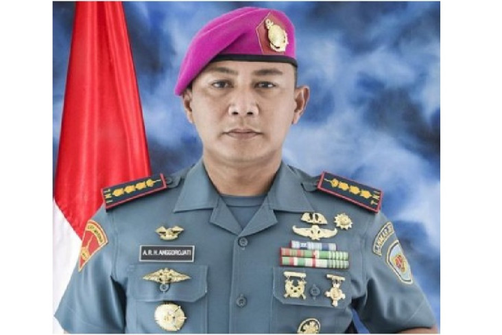 Kolonel Marinir Arief...
