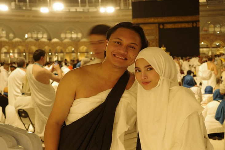 Mahalini Cantik Pakai...