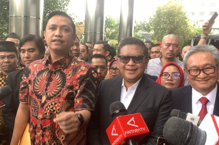 Semringah Hasto Kristiyanto...