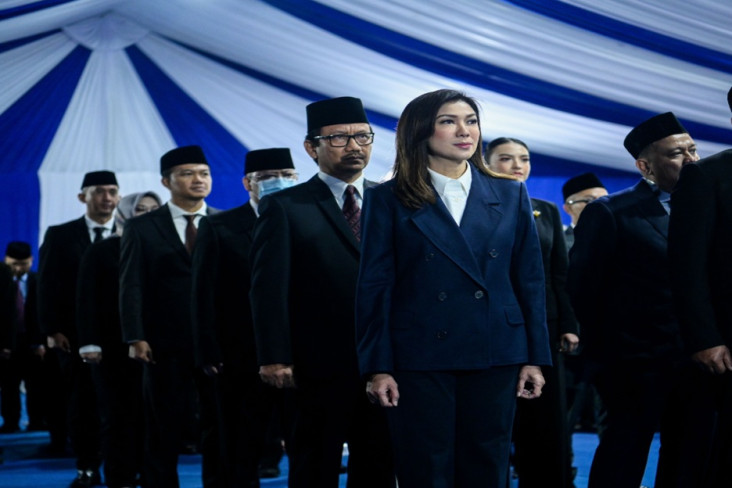 Riwayat Pendidikan Fifi...