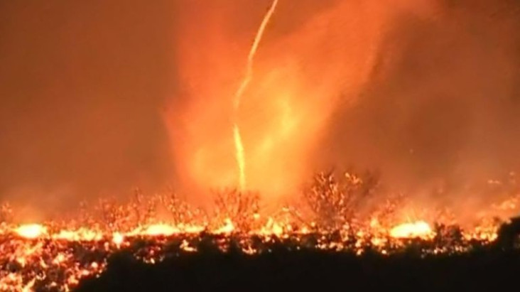 Apakah Tornado Api yang...