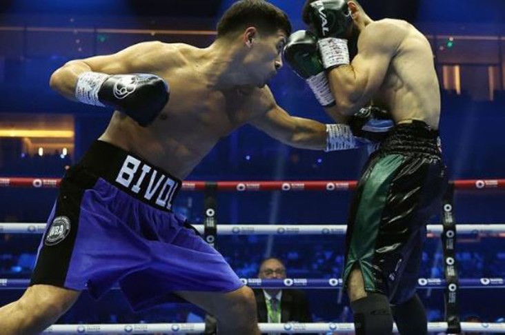 Dmitry Bivol Ogah Sabuk...