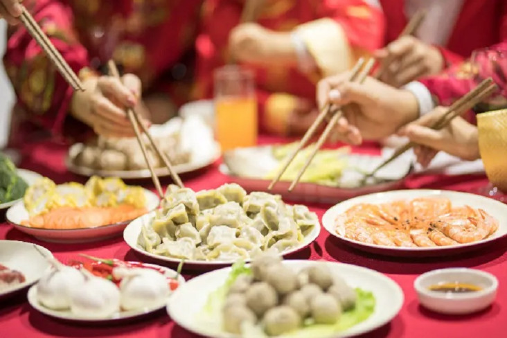 12 Makanan Keberuntungan...