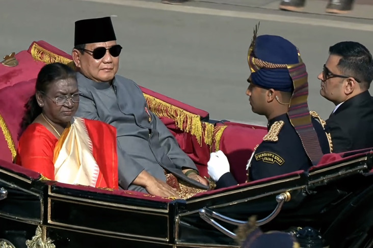 Prabowo Hadiri Parade...