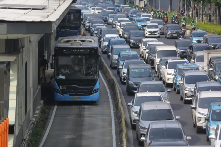 Transjakarta Modifikasi...