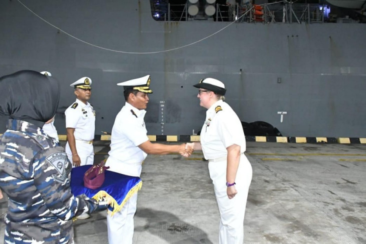 3 Kapal Perang Prancis...
