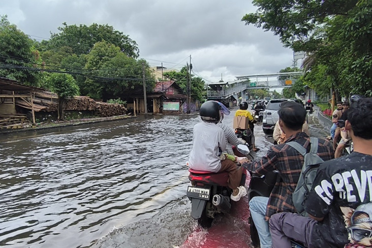 Banjir di Jalan Daan...