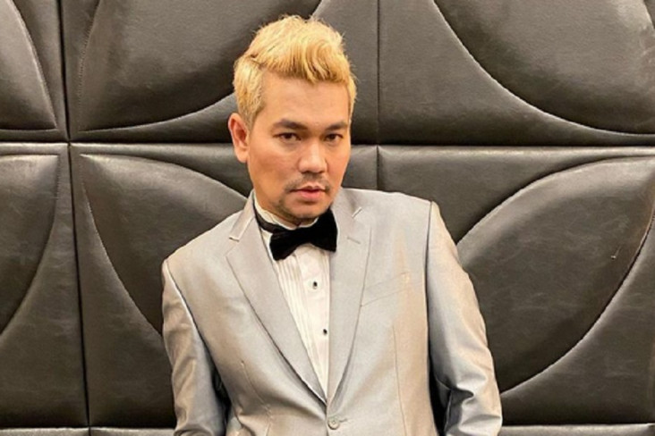 Ibu Sambung Artis Indra...