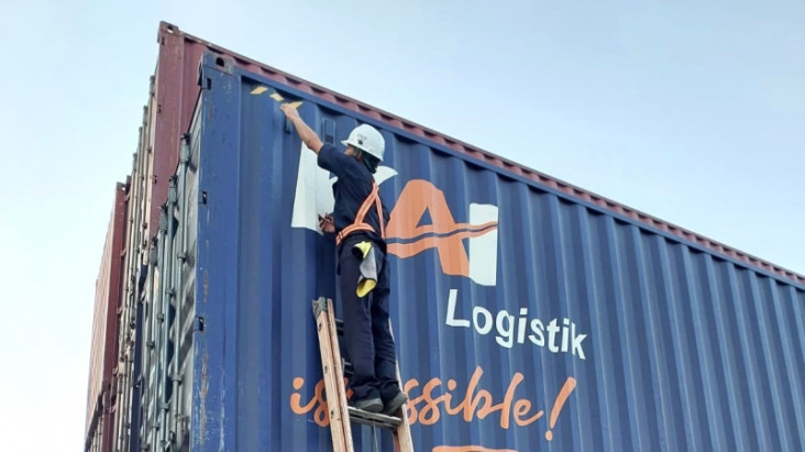 KAI Logistik Raih Sertifikasi...