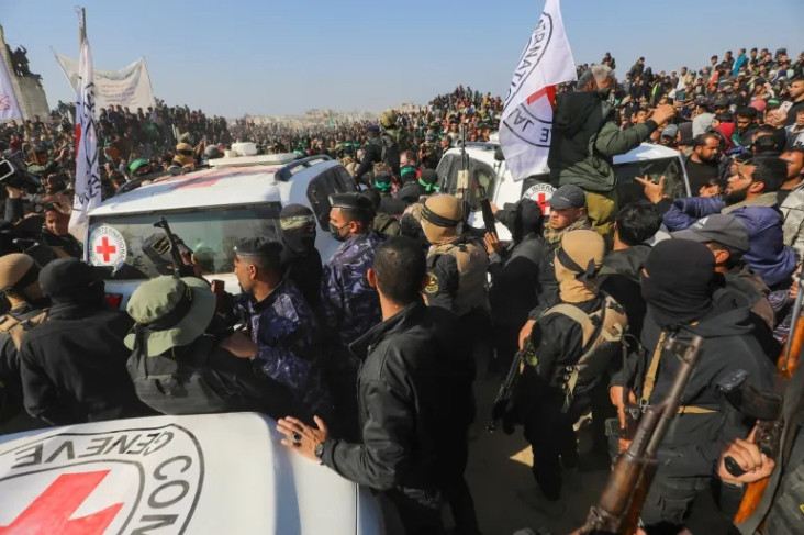 Hamas Bebaskan 2 Warga...