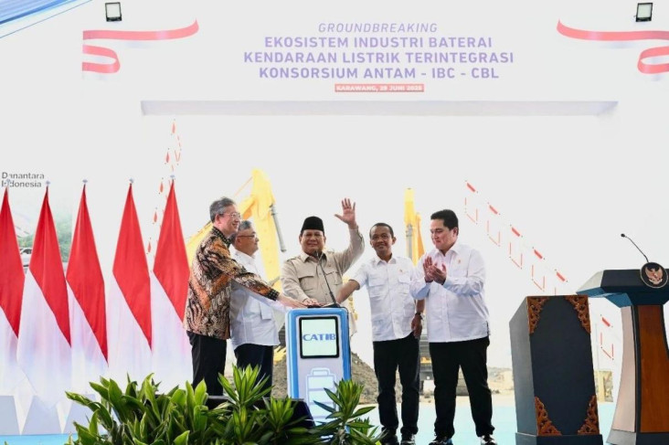 Proyek Baterai Kendaraan...