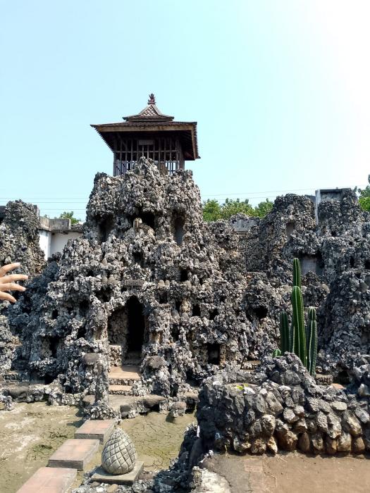 Menyingkap Pesona Cirebon:...