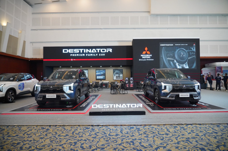 Bahas Detail SUV Premium...