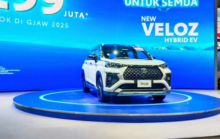 Toyota Veloz Hybrid...