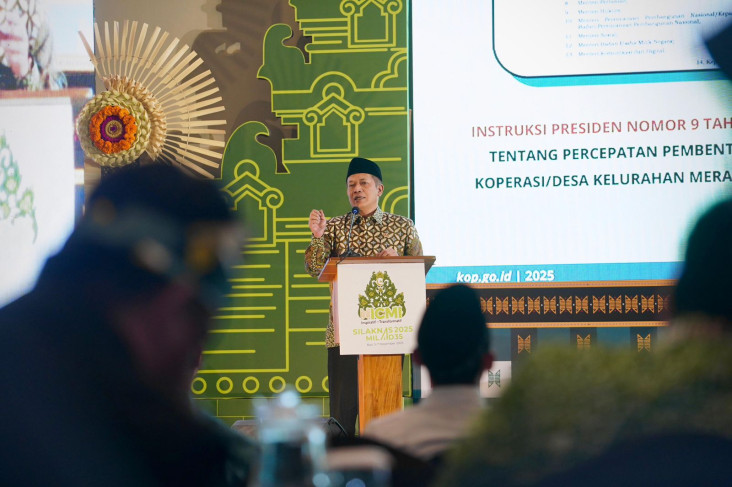 Menkop Ajak ICMI Perkuat...