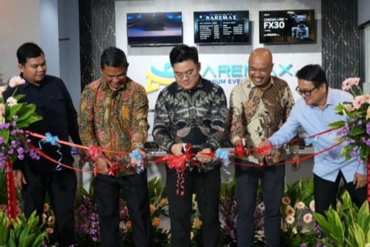 Naremax Buka Studio...