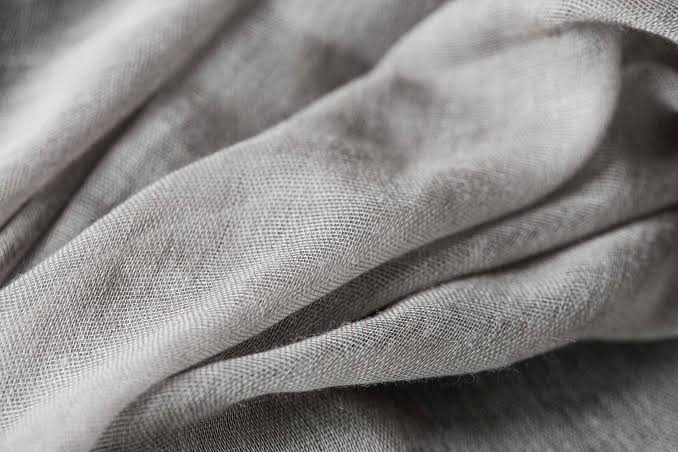 Material Kain Tertua...