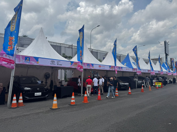 Genjot Penjualan Mobil...