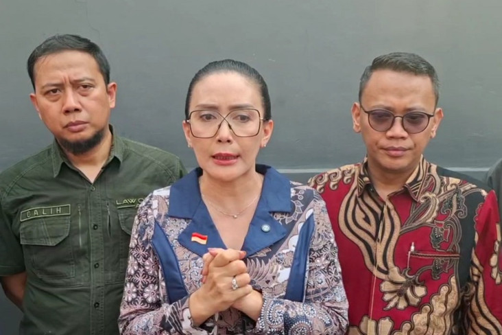 Didukung Rieke Diah...
