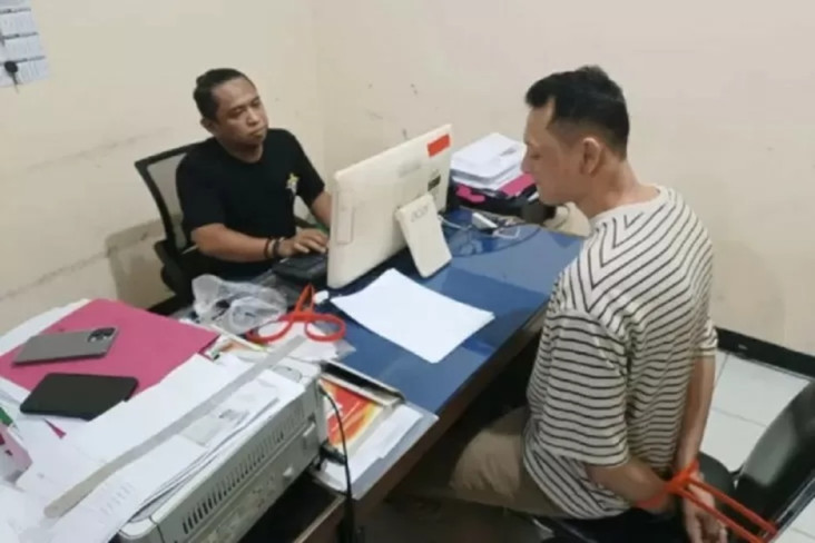 Bang Jago yang Pukul...