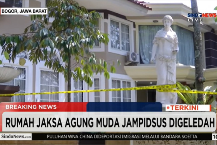 Rumah Jampidsus Febrie...