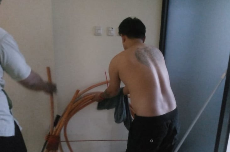 2 Pencuri Kabel Rp143...