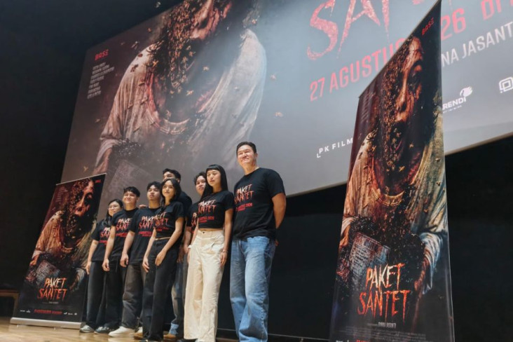 Film Paket Santet Meneror...