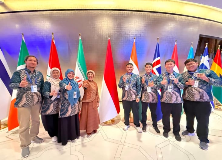 Tim Pelajar Indonesia...
